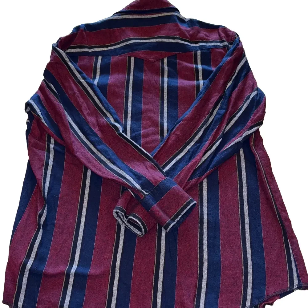 Wrangler Mens Vintage XL Burgundy and Navy Striped Long Sleeve Flannel Shirt